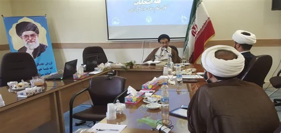 هنر جمهوری اسلامی، ترکیب حاکمیت دینی و دموکراسی بود