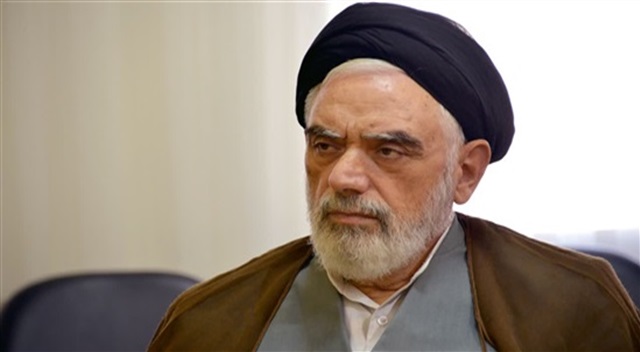 روحانیت با جان خویش به میدان رفته و می رود