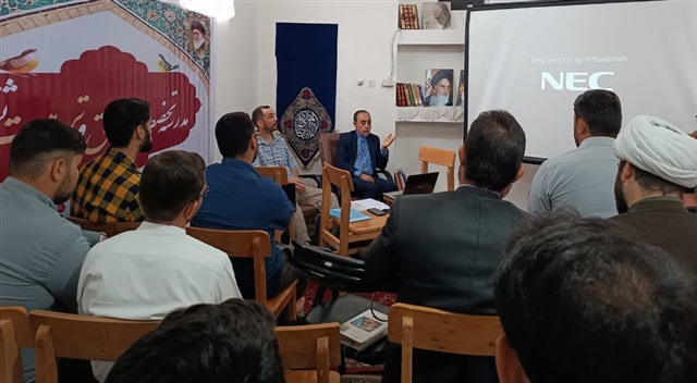 نشست معرفتی «چالش‌های جهانی اخلاق، خانواده و دین‌داری» برگزار شد