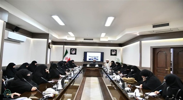 نشست هم اندیشی طلاب خواهر زبان دان حوزه علمیه خراسان برگزار شد