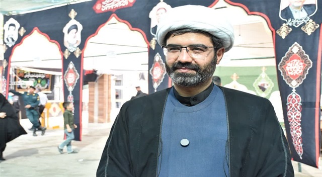 موکب شهدای روحانی کانون پیوند معارف رضوی با زائران در مسیر خدمت حوزویان