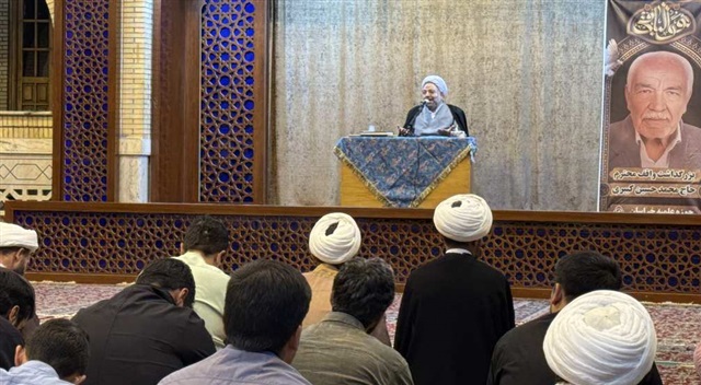 واقفان و عاملان به عمل صالح، الگوهای ماندگار تقویت حوزه هستند