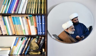  گزارش تصویری | دیدار مدیر حوزه علمیه خراسان با اساتید و طلاب مدرسه امام سجاد(علیه‌السلام)