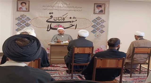 مبلغ، رسانه‌ آل‌الله در عصر غفلت بشریت است