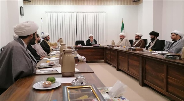 تزریق معنویت و احیای هویت طلبگی، رسالت بنیادین اساتید حوزه است