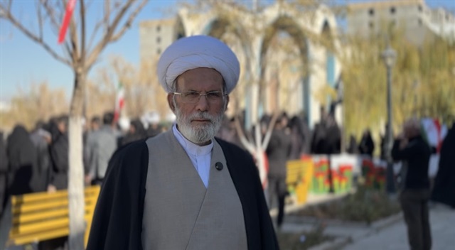 رهبری، شهدا و حقانیت نظام اسلامی موجب رشد انقلاب است