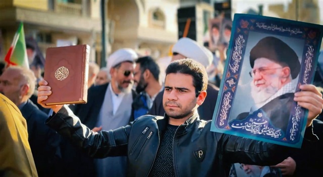 کلیپ ۲ | مراسم راهپیمایی و تشییع پیکر شهدای مظلوم مشهد