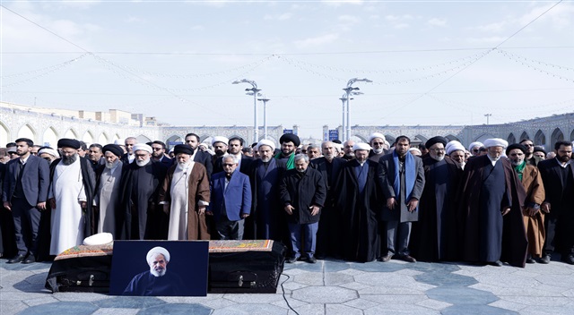 گزارش تصویری | مراسم تشییع آیت‌الله عبدخدایی، فرزند آیت‌الله غلامحسین تبریزی، از علمای مشهد