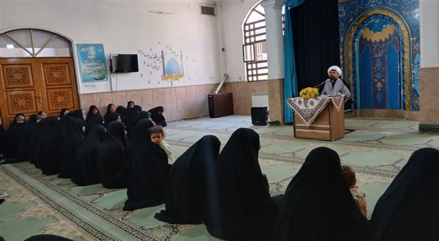 طلاب باید مرجع فکری مردم در حفظ ارزش‌های انقلاب باشند