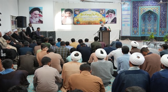 طلاب برای حل مسائل جامعه، علم‌آموزی را جدی بگیرند