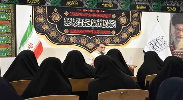 زن مسلمان در میدان تبیین، مقاومت و تمدن‌سازی نقش‌آفرین است