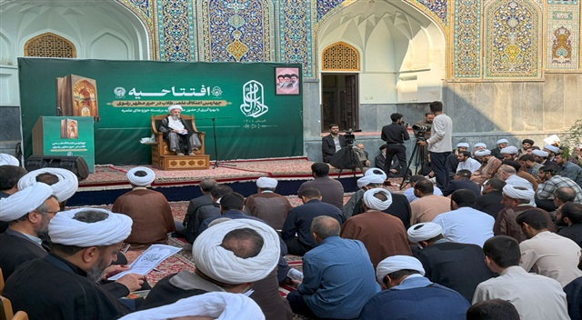  گزارش تصویری | چهارمین اعتکاف علمی طلاب در حرم مطهر رضوی با حضور آیت‌الله العظمی سبحانی و مدیر حوزه علمیه خراسان آغاز شد