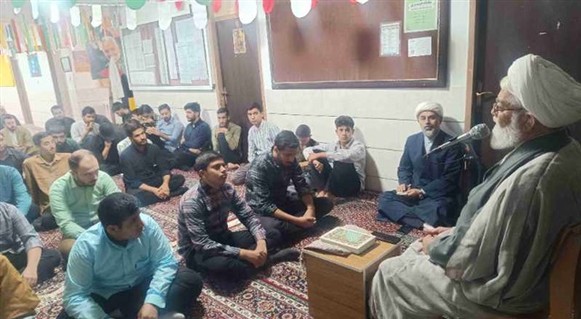 تأکید امام جمعه موقت شهرستان بر ضرورت تزکیه و تهذیب نفس طلاب