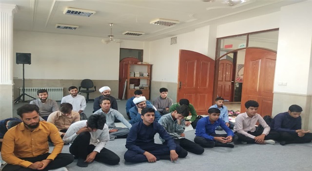 طلاب با اخلاص در نیت و نظم در عمل، مسیر علم و تقوا را بپیمایند